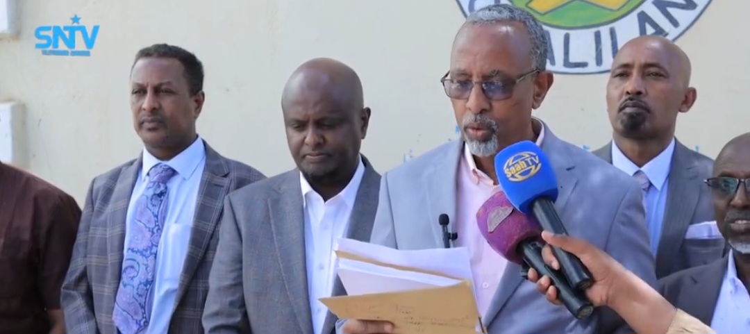 Daawo: Xildhibaanada gobolka Awdal ugu jira baarlamaanka Somaliland oo si cad u diiday damaca Itoobiyae ee Badda Soomaaliya