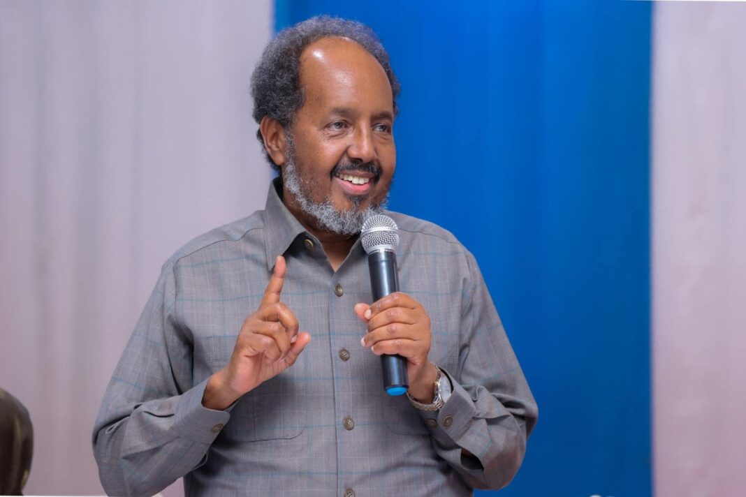 Madaxweyne Xasan Sheekh oo hambalyo u diray haweenka Soomaaliyeed