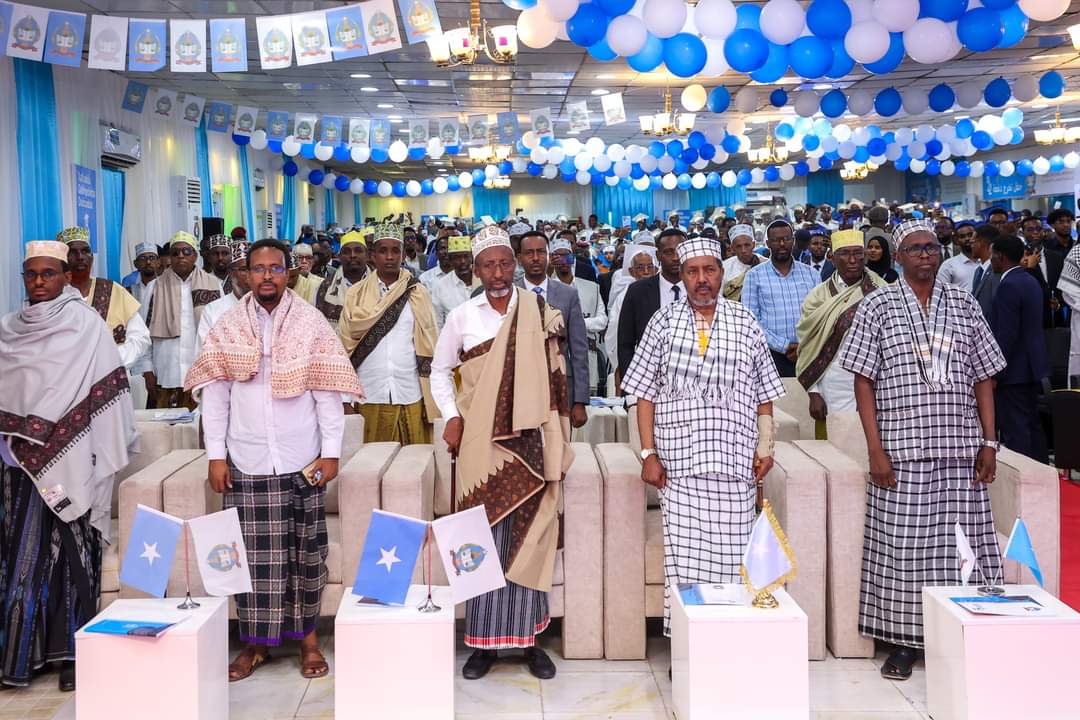 Daawo : Madaxweyne Xasan Shiikh oo ka qeyb-galay Qalinjabinta Dufcada 22 aad ee Jaamacada Ummadda