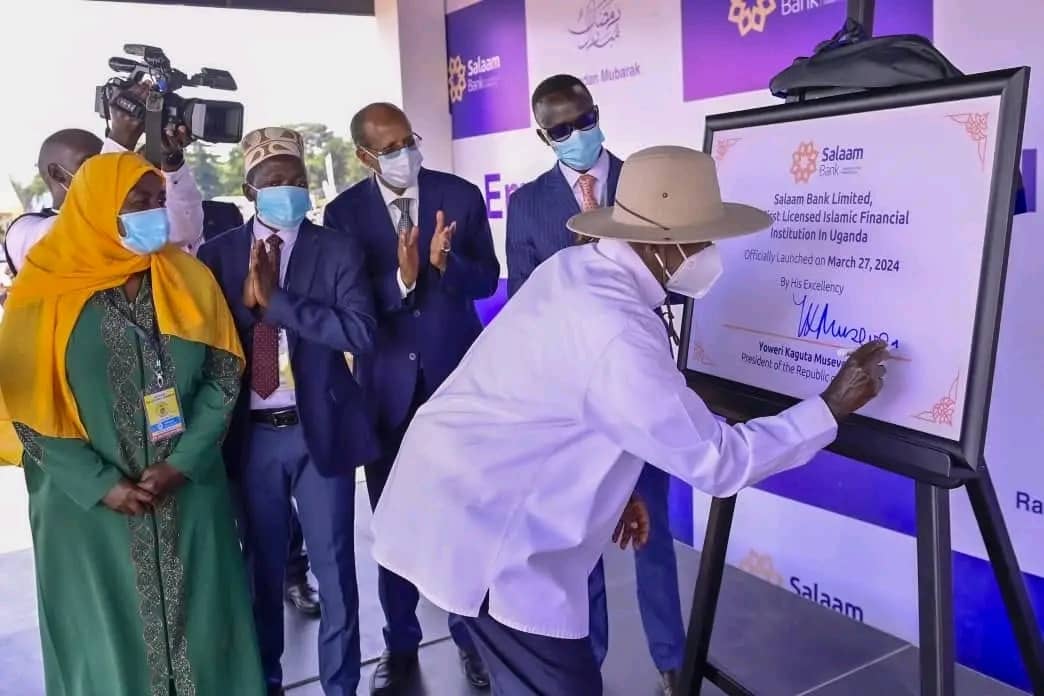 Museveni inaugurates Uganda’s first Islamic banking institution