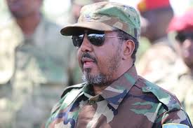 Maddaxweyne Xasan Sheekh Oo Ugu Hambalyeeyay Ciidamada Xoogga dalka Maalinta 12_ka April oo Ku aadan Sanadguurada 64 aad ee Aasaaskii