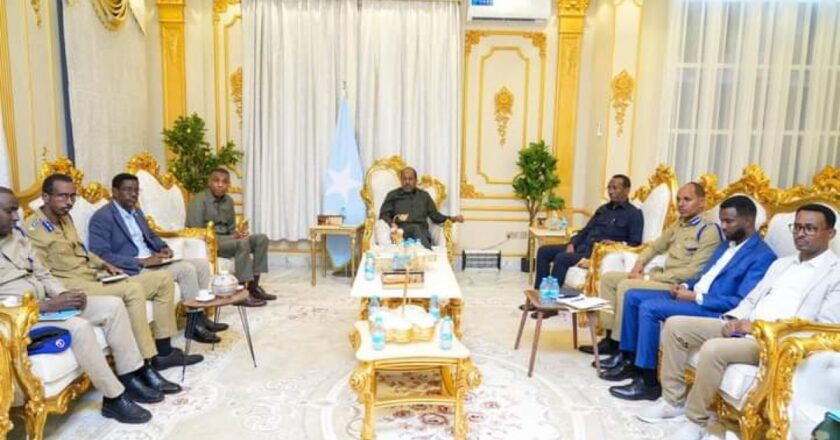 Madaxweyne Xasan Sheekh oo kulan Deg Deg ah la qaatay Laammaha Amniga