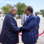 Madaxweyne Xasan oo arrimo xasaasi ah kala hadlay Geelle