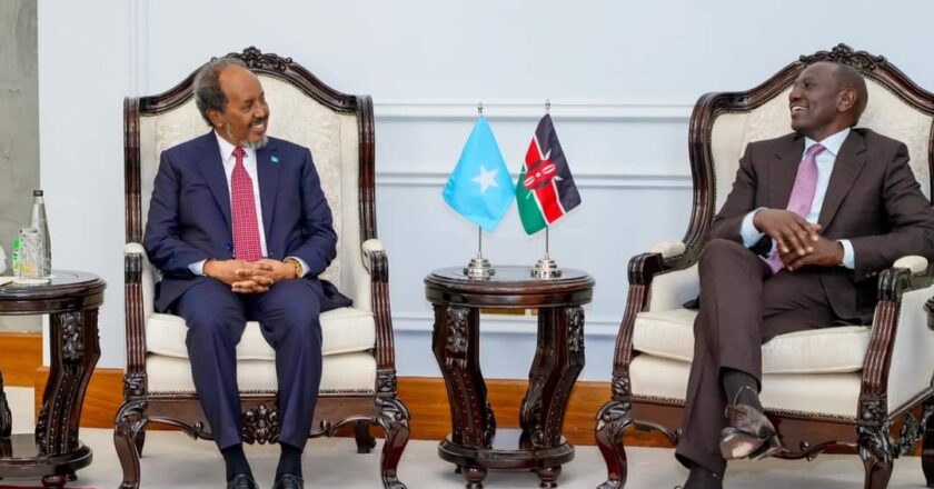 Madaxweyne Xasan Sheekh Oo Kulan la qaatay Dhigiisa Kenya William Ruto