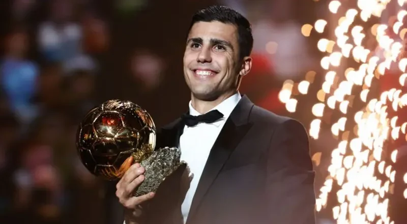 28 jirka khadka dhexe ee Man City iyo Spain Rodri ayaa ku guuleystay abaalmarinta Ballon d’Or e